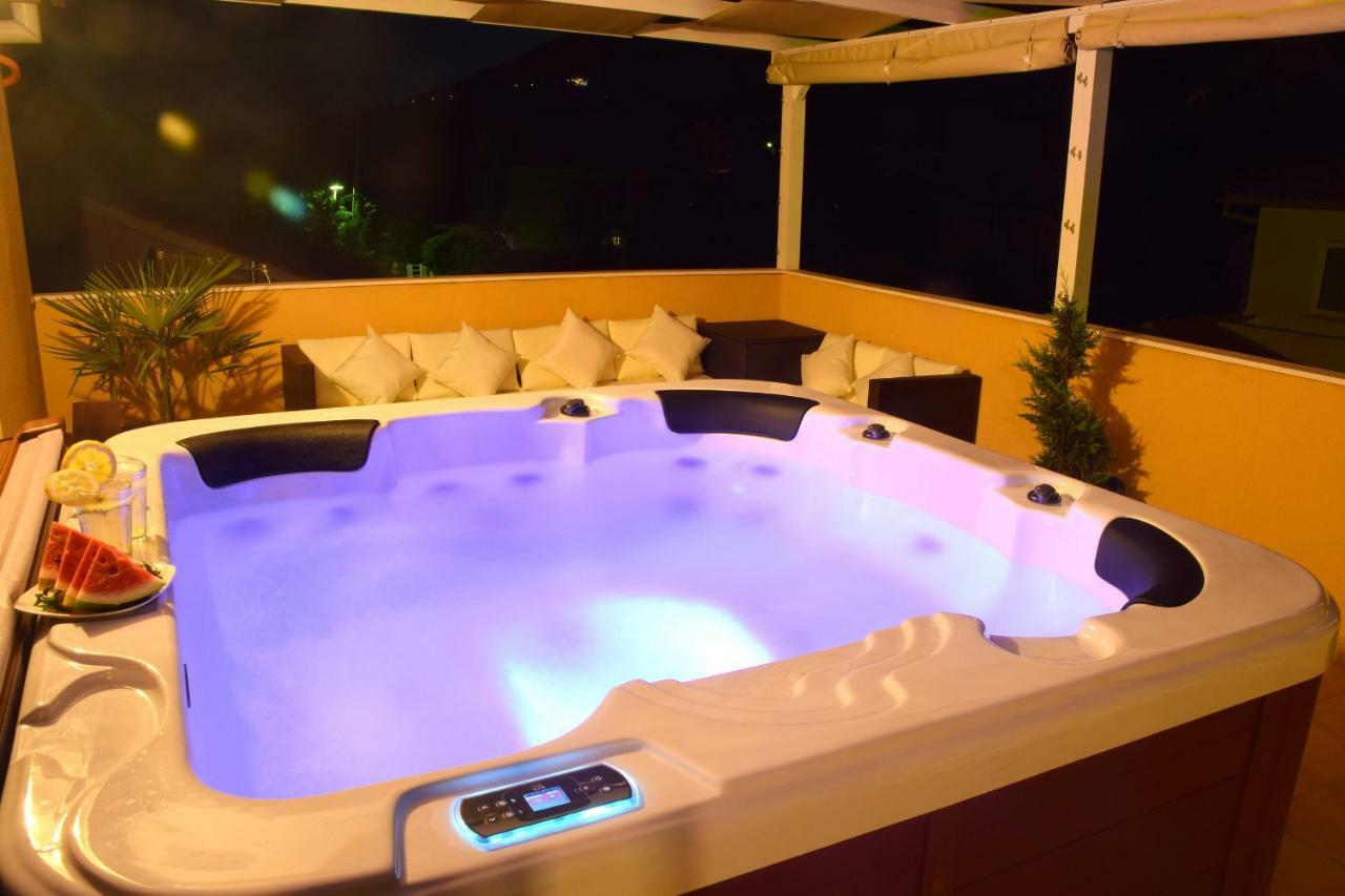 Luxury Penthouse With Jacuzzi In أوروبيتش المظهر الخارجي الصورة